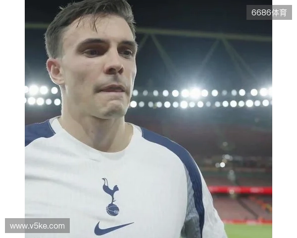 帕利尼亚:想对球迷们说声抱歉,我们辜负了他们的期待 帕利尼亚:想对球迷们说声抱歉,我们辜负了他们的期待